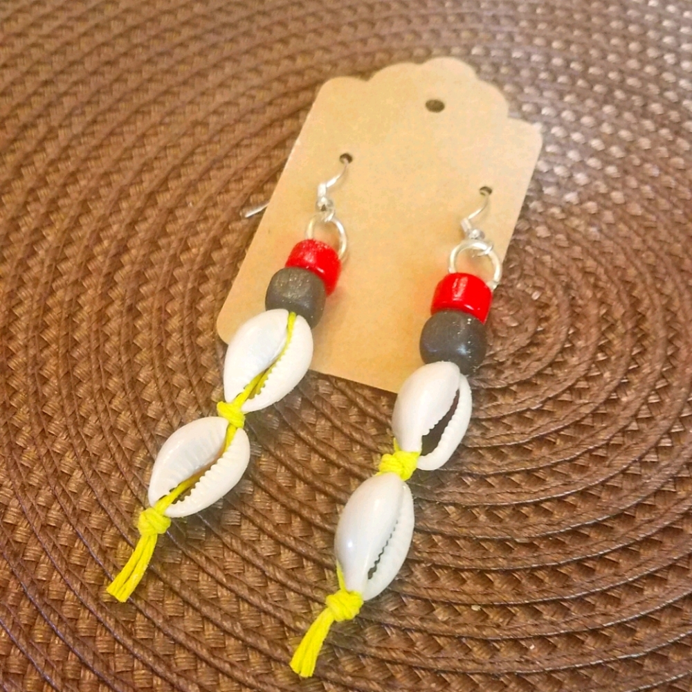 Handcrafted Sea Shell and Beads Pierced Earrings